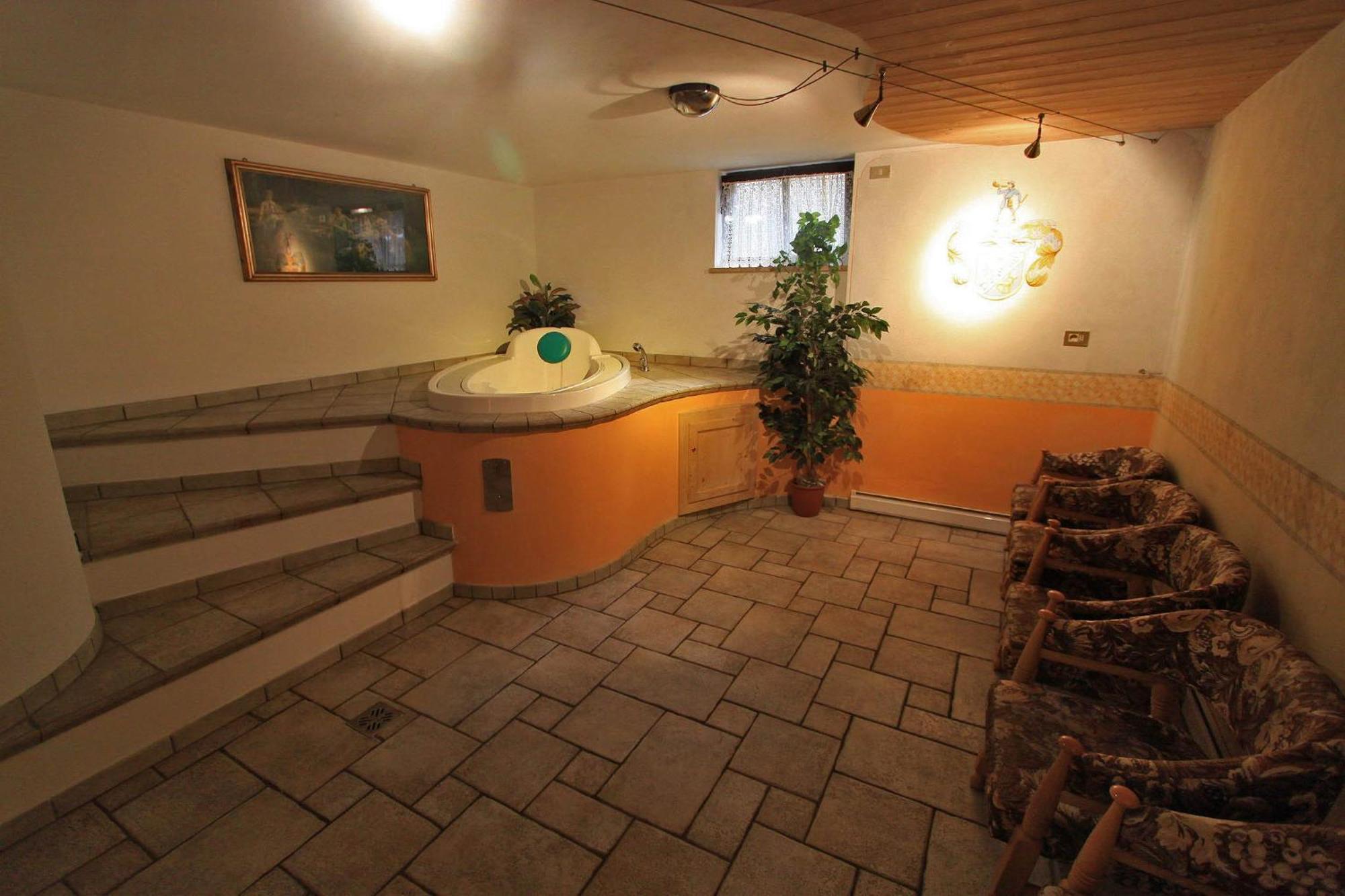 Hotel San Giovanni Виго ди Фаса Екстериор снимка