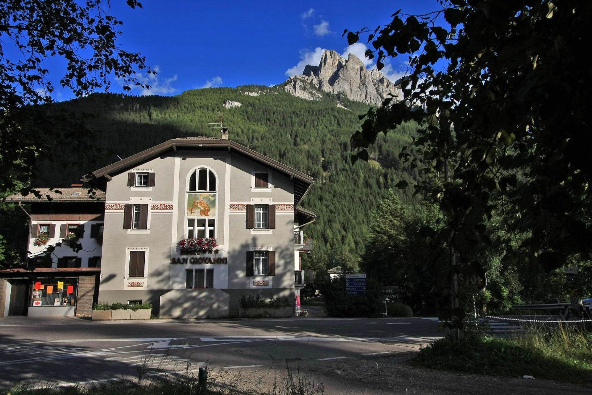 Hotel San Giovanni Виго ди Фаса Екстериор снимка