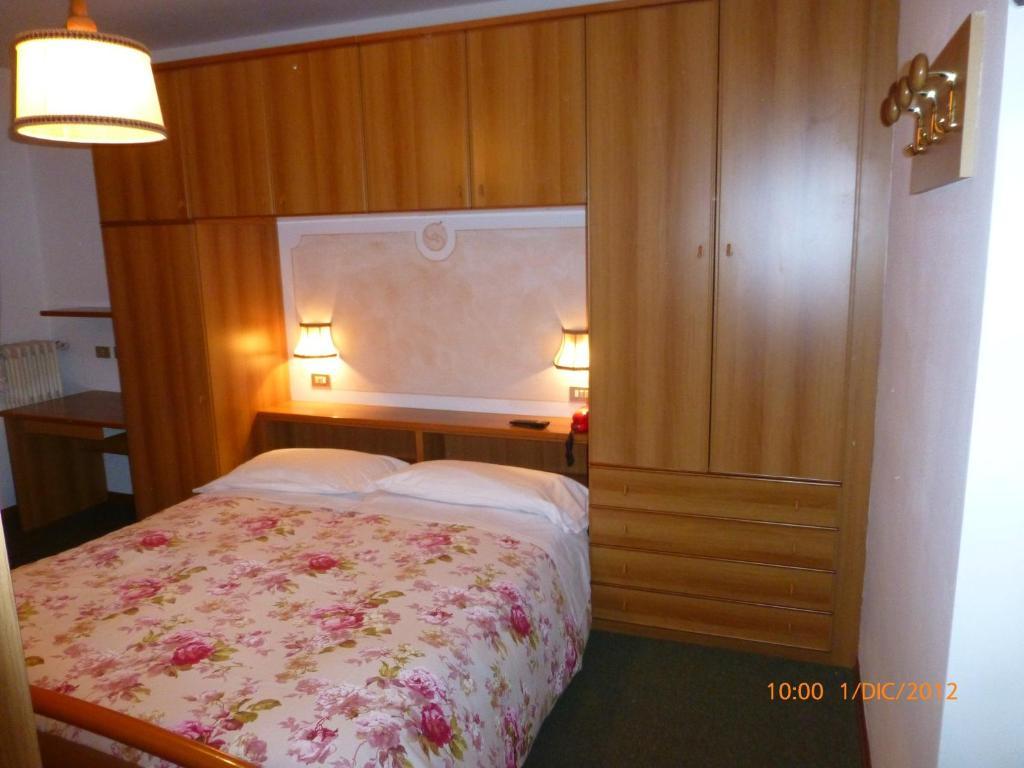 Hotel San Giovanni Виго ди Фаса Екстериор снимка