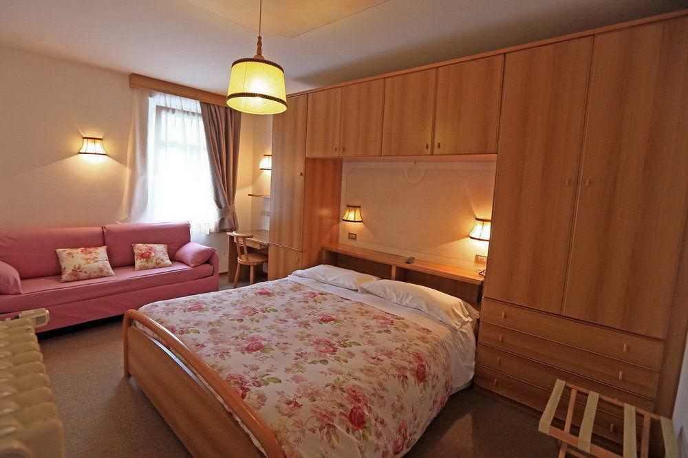 Hotel San Giovanni Виго ди Фаса Екстериор снимка