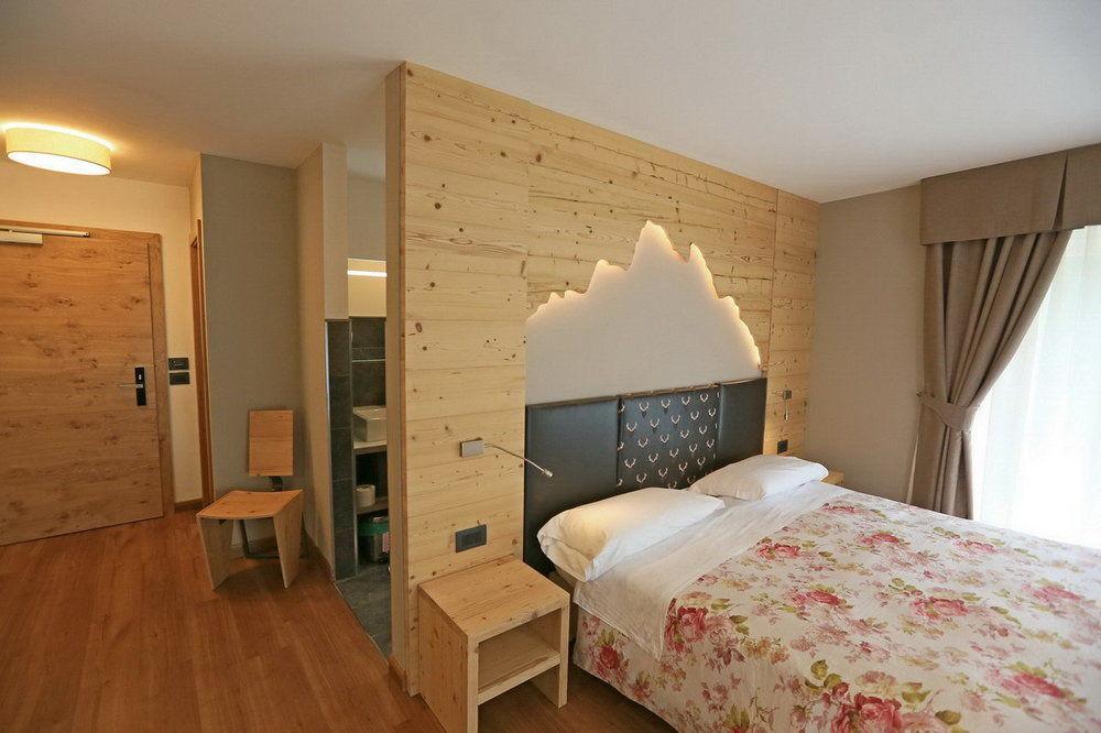 Hotel San Giovanni Виго ди Фаса Екстериор снимка