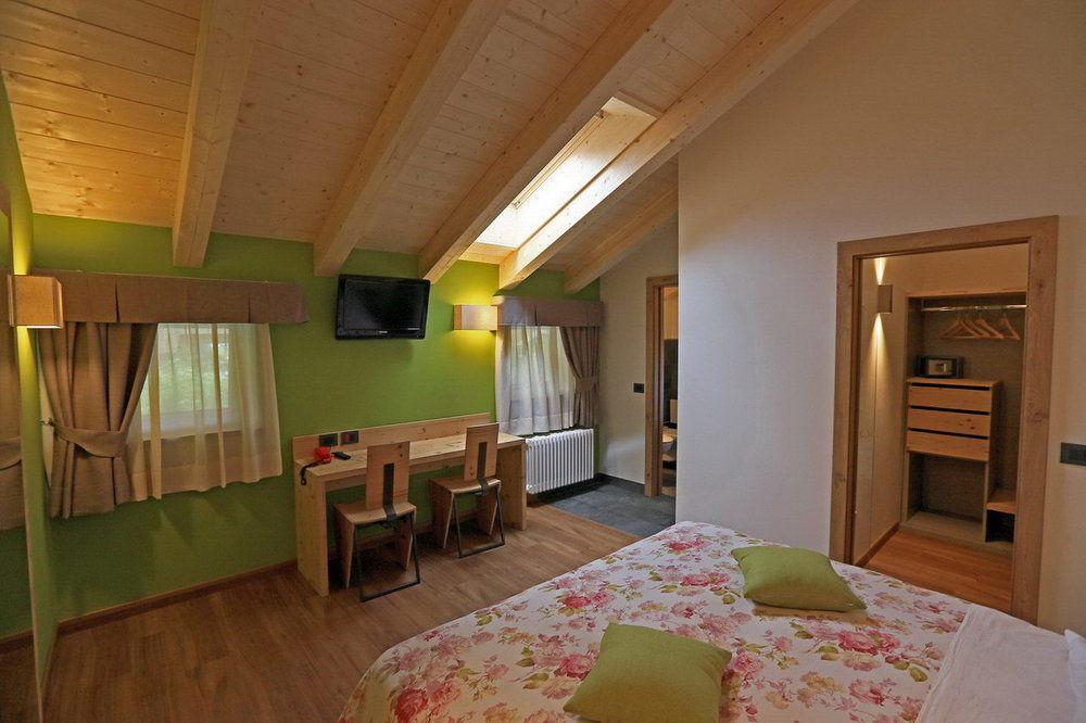 Hotel San Giovanni Виго ди Фаса Екстериор снимка