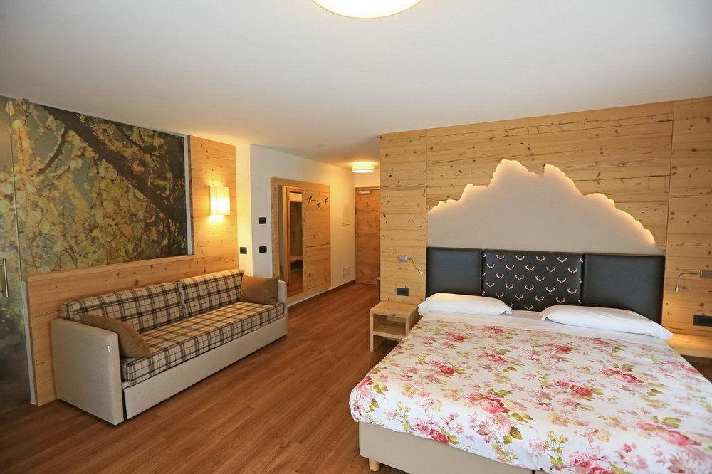 Hotel San Giovanni Виго ди Фаса Екстериор снимка