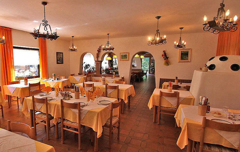 Hotel San Giovanni Виго ди Фаса Екстериор снимка