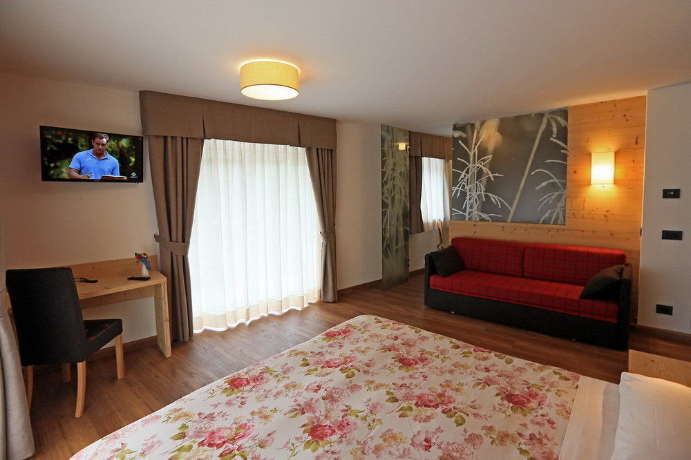 Hotel San Giovanni Виго ди Фаса Екстериор снимка